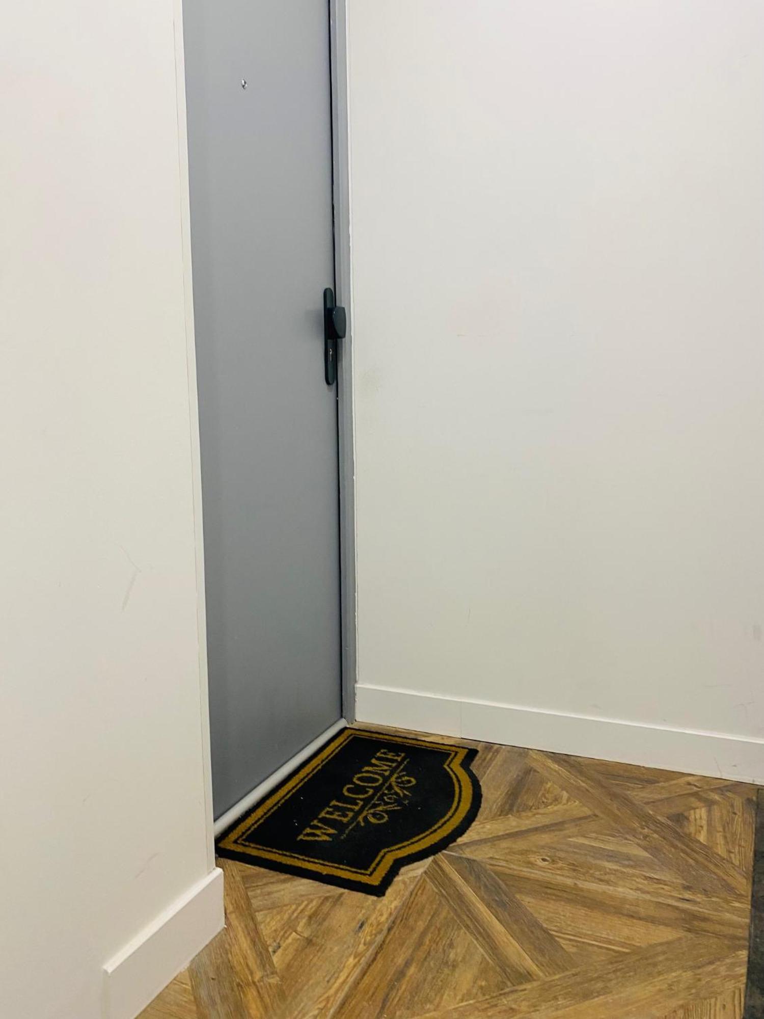 Douillet Et Coquet Appartement Climatise - Parking Prive Gratuit - Centre Montpellier Luaran gambar