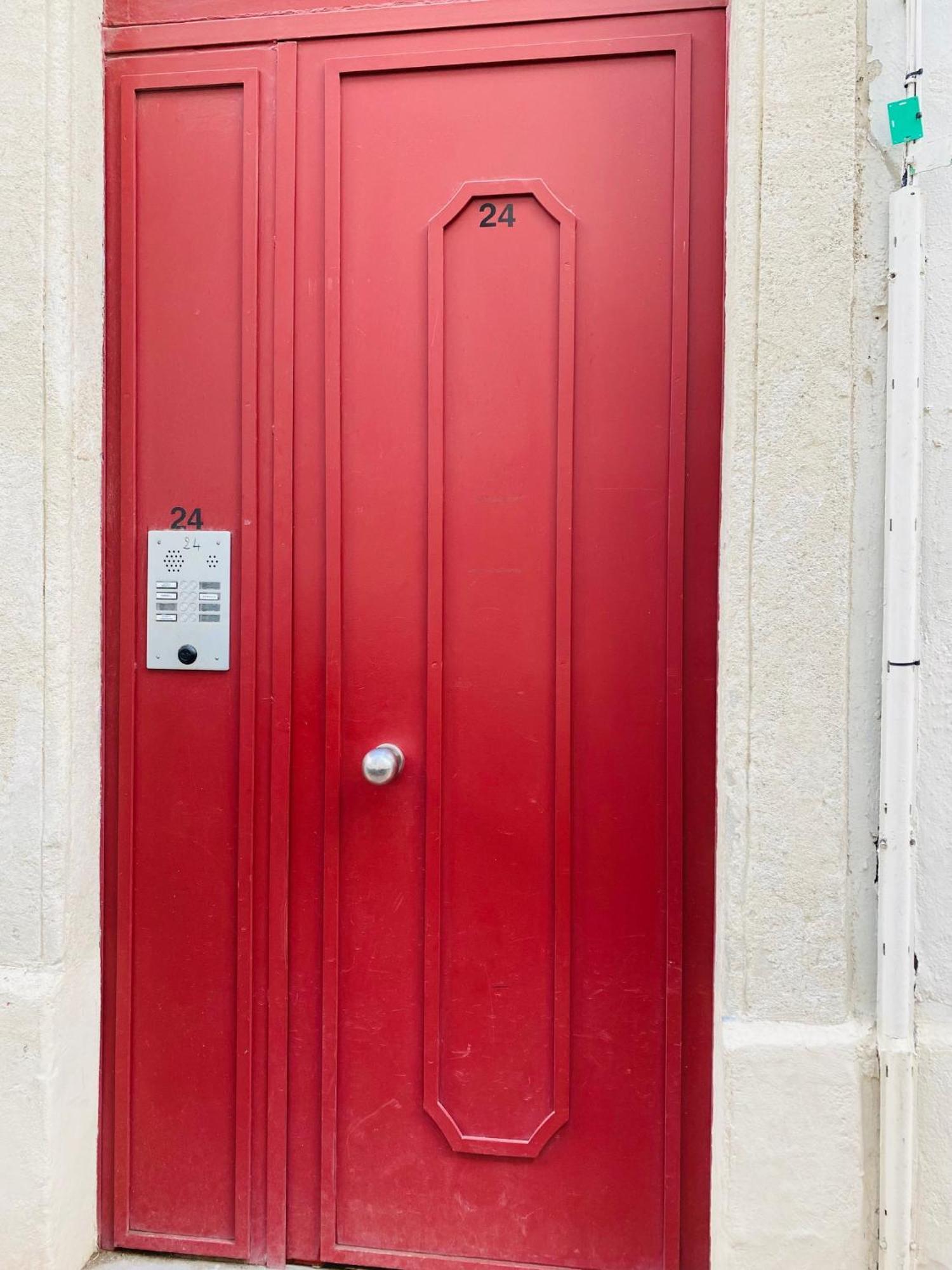 Douillet Et Coquet Appartement Climatise - Parking Prive Gratuit - Centre Montpellier Luaran gambar