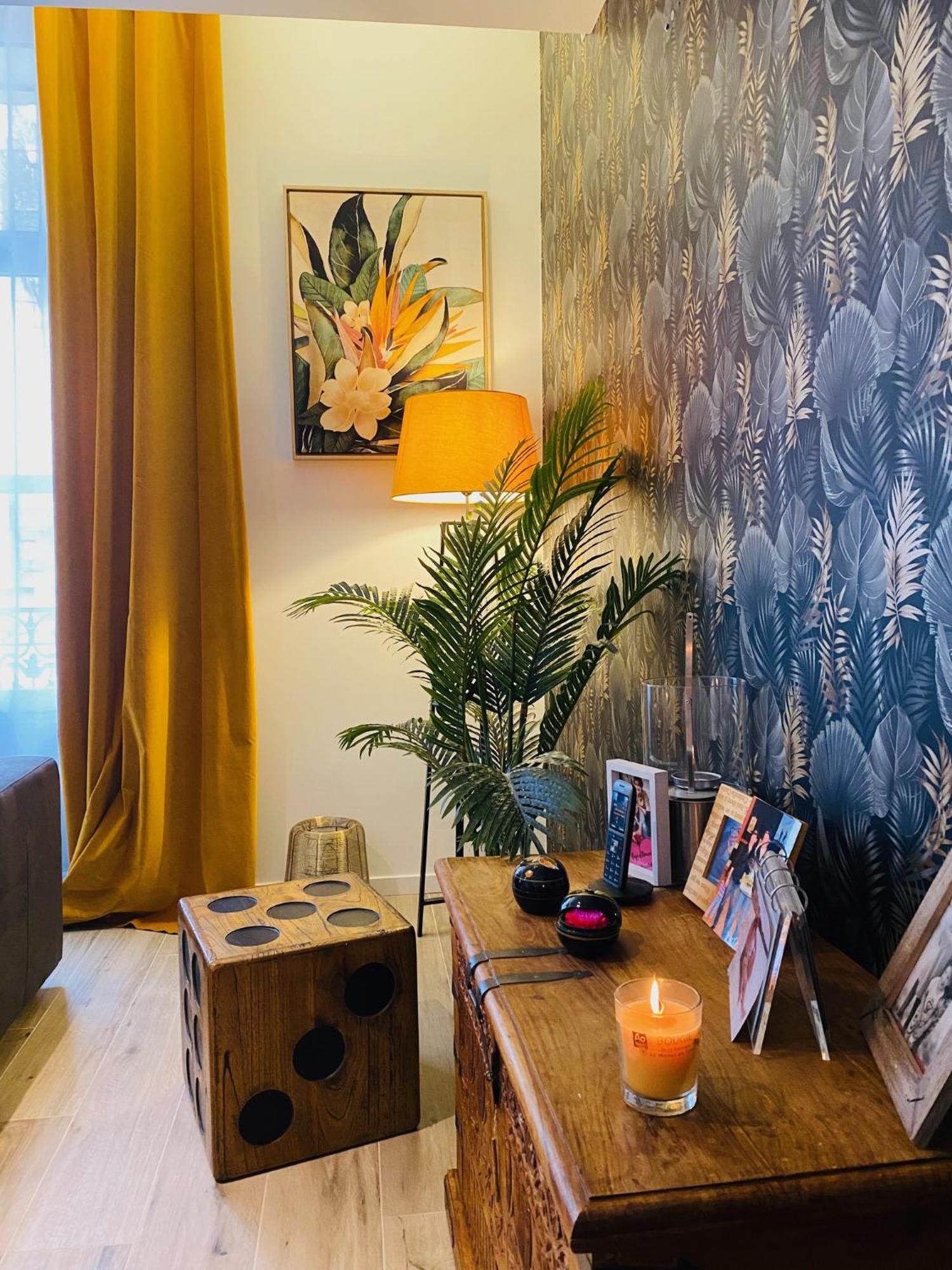 Douillet Et Coquet Appartement Climatise - Parking Prive Gratuit - Centre Montpellier Luaran gambar