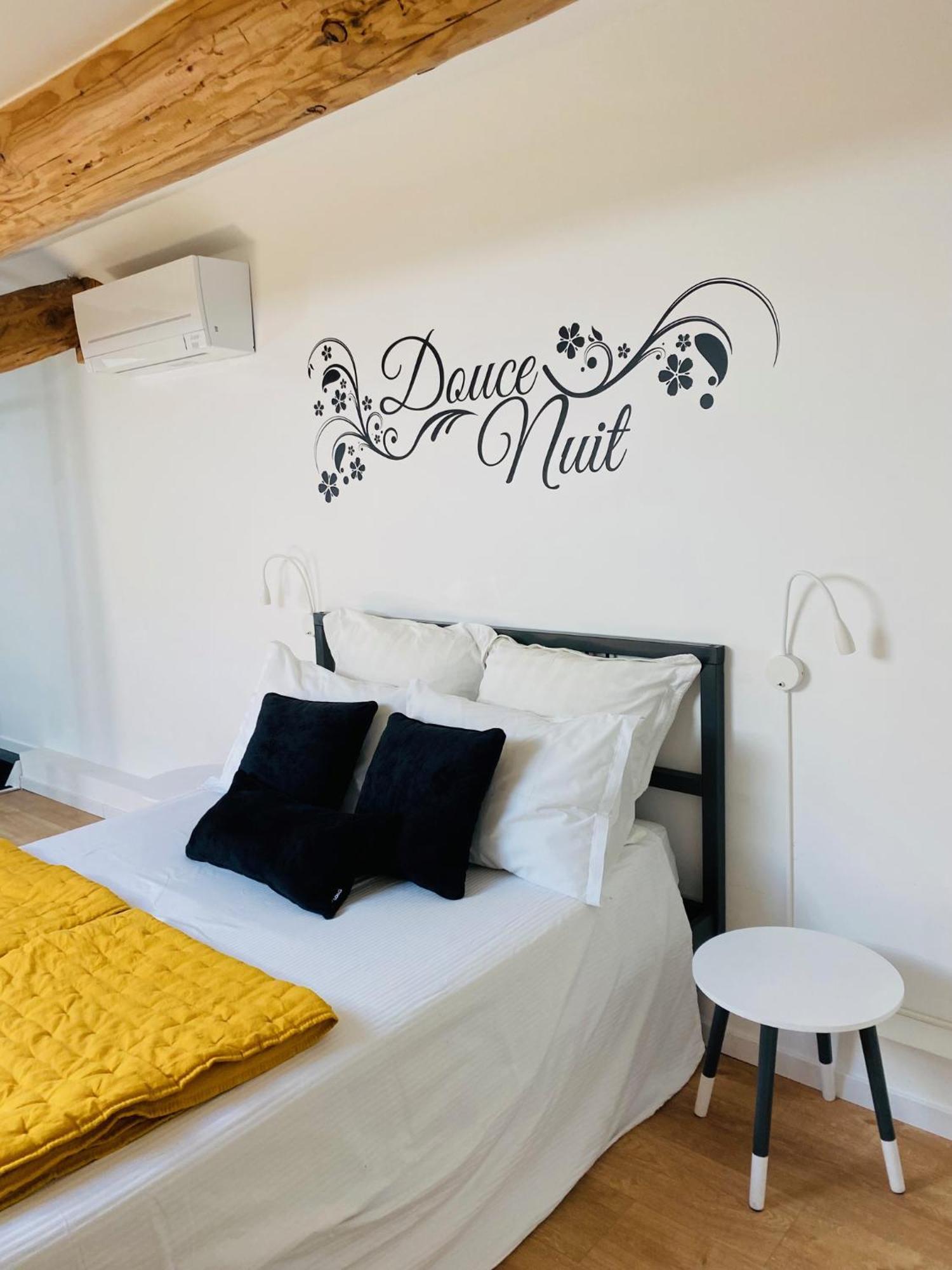 Douillet Et Coquet Appartement Climatise - Parking Prive Gratuit - Centre Montpellier Luaran gambar